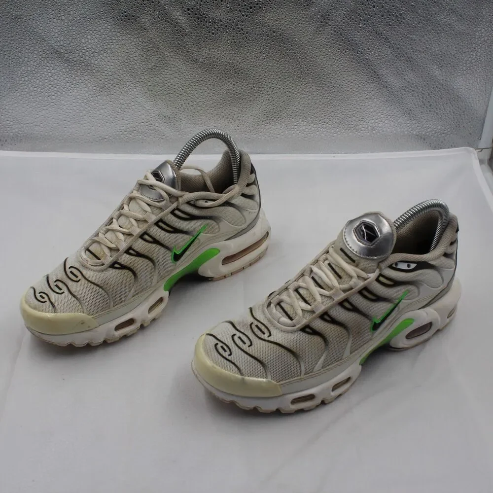 Nike Air Max Plus White Green Strike DN6997-100 Women's Size 7.5 TN